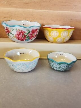 Set of 4 The Pioneer Woman, Colorful Ceramic Measuring Bowls